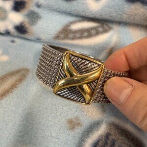 Silver/Gold Tone Clasp Bracelet